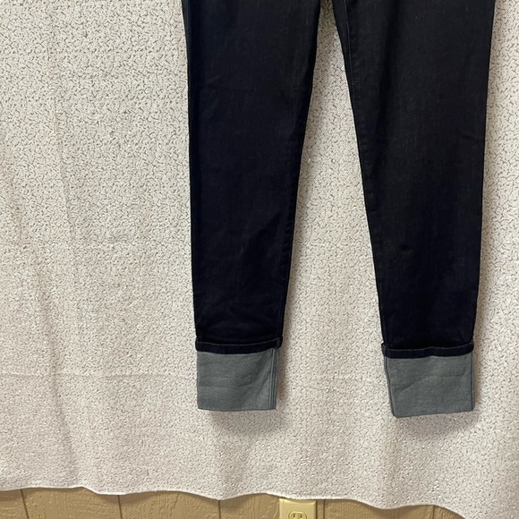 Theory dark wash cropped jeans NWT | size 0 - Picture 6 of 9